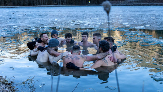 un groupe pratique la méthode wimhof