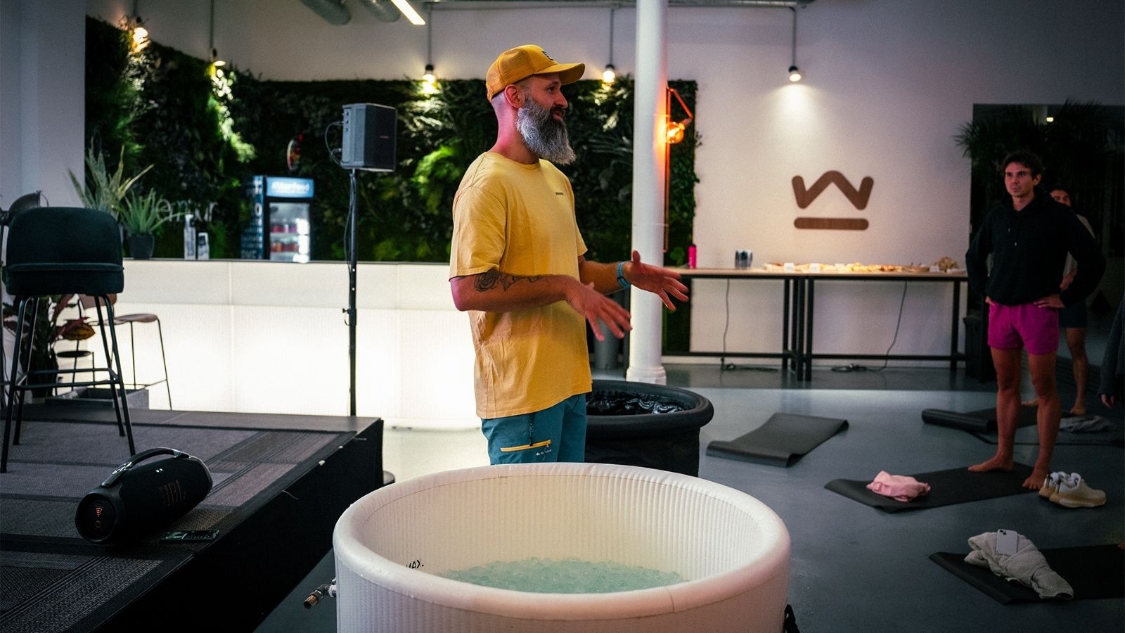 explication des consignes avant un atelier bain froid sur paris